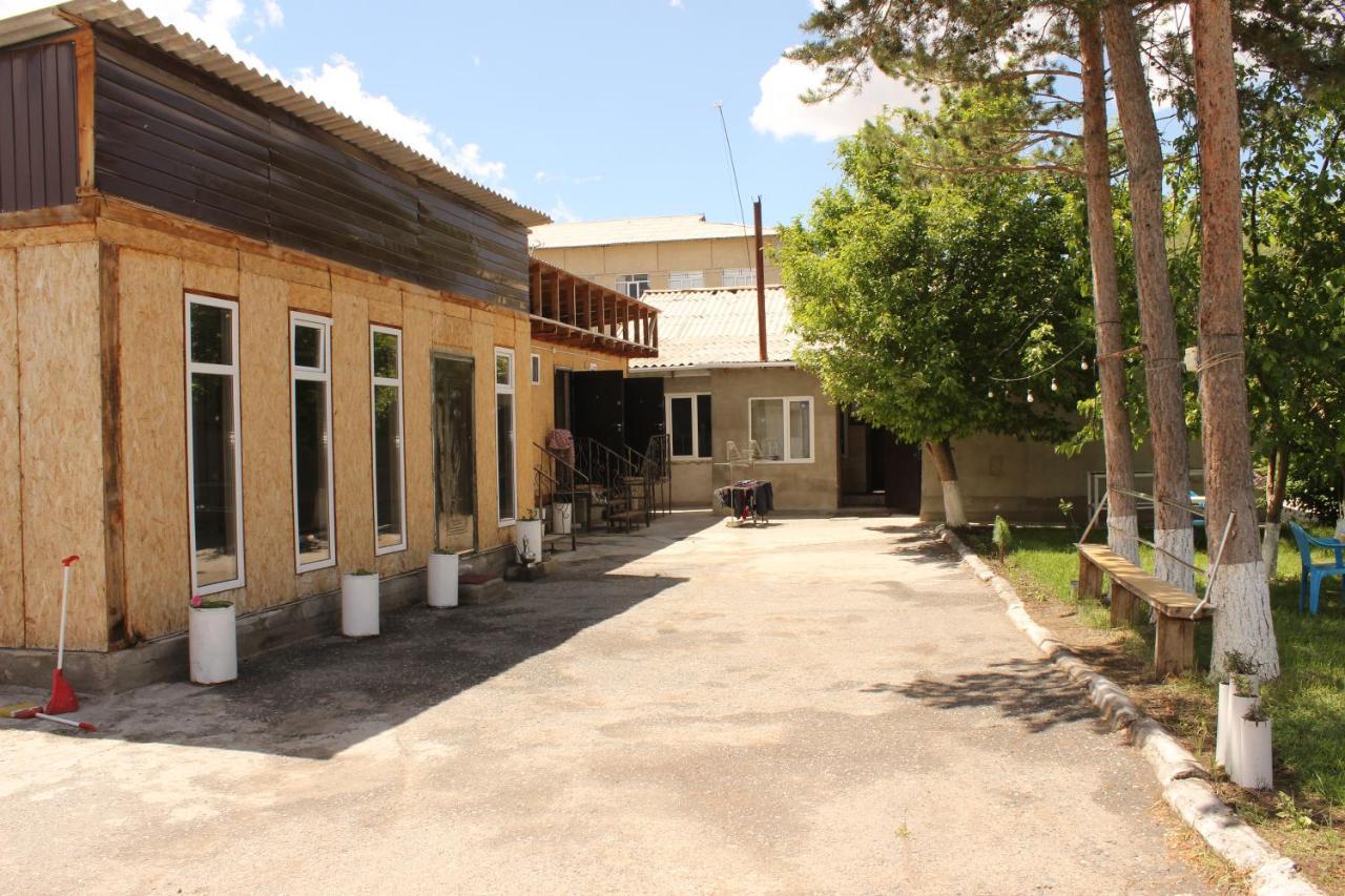 Guest House Jamal Naryn Exterior photo